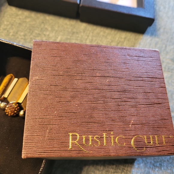 Rustic Cuff bracelet - Picture 2 of 3